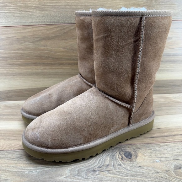 UGG Classic Short Womens 7 Chestnut Suede Shearling Fur Lined - Picture 1 of 12